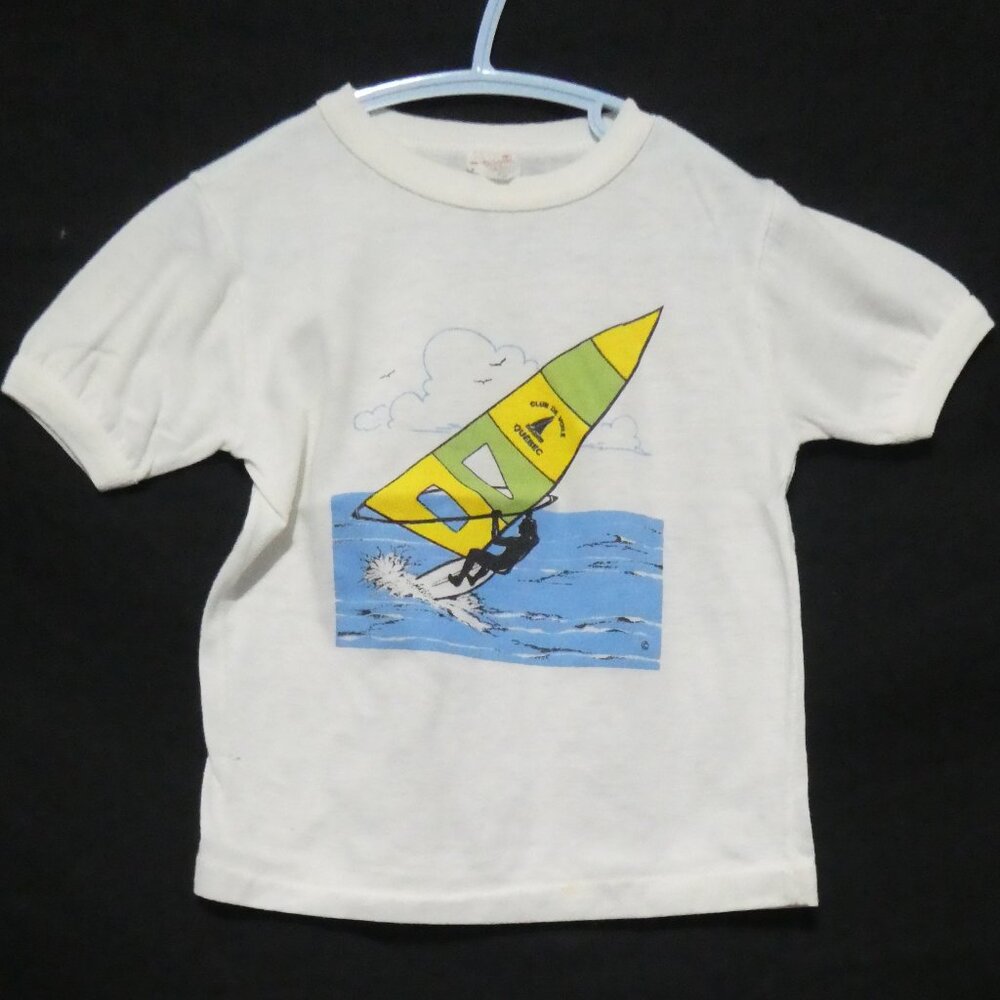 MR. WORLDPRO | size 6 kids | Quebec Graphic Tee / T-Shirt | Made In Canada